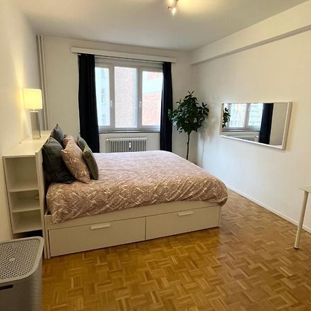 Cosy Two Bedroom Apartment In Брюксел Екстериор снимка