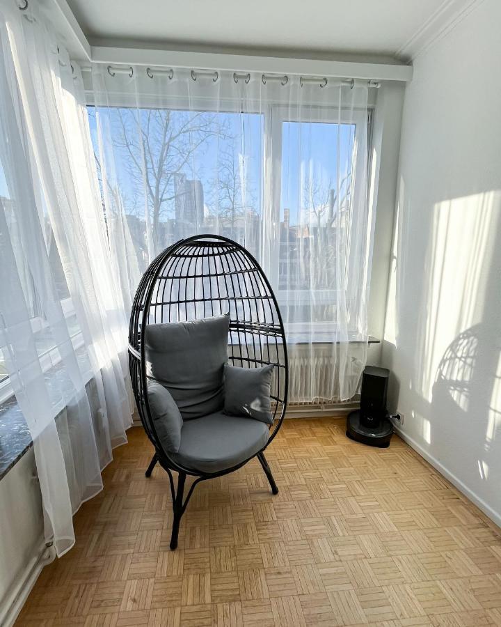 Cosy Two Bedroom Apartment In Брюксел Екстериор снимка