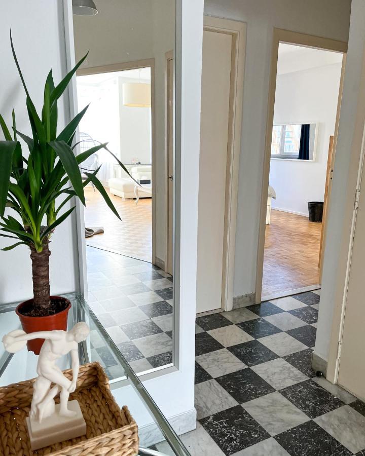 Cosy Two Bedroom Apartment In Брюксел Екстериор снимка